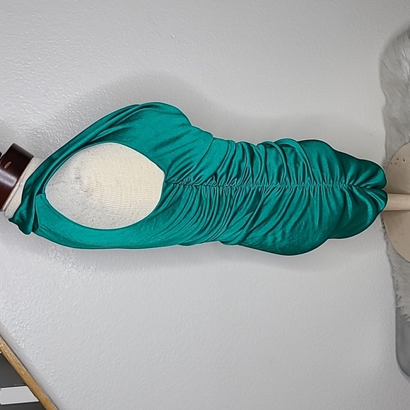 Express Top Size Small Emerald Green Bodycon Sleeveless Festive Dressy Holidays - Picture 4 of 8